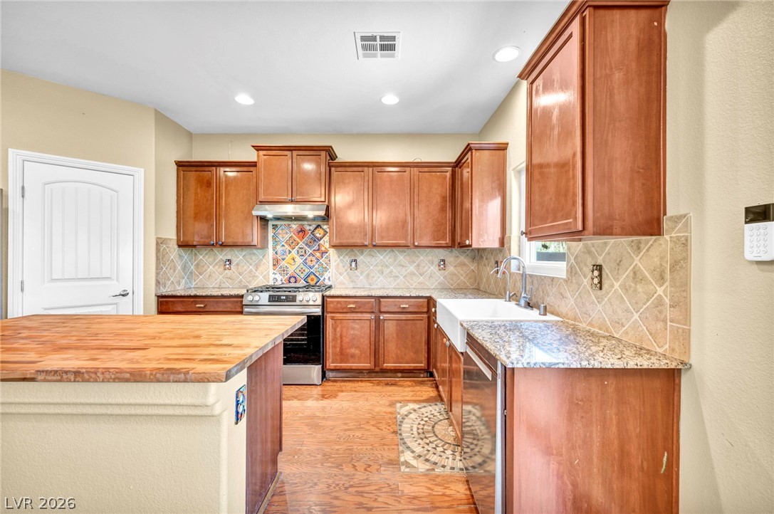 6049 Paddleboat Street North Las Vegas NV 89031