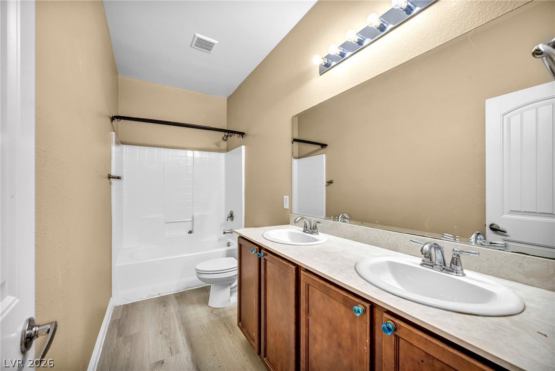 6049 Paddleboat Street North Las Vegas NV 89031