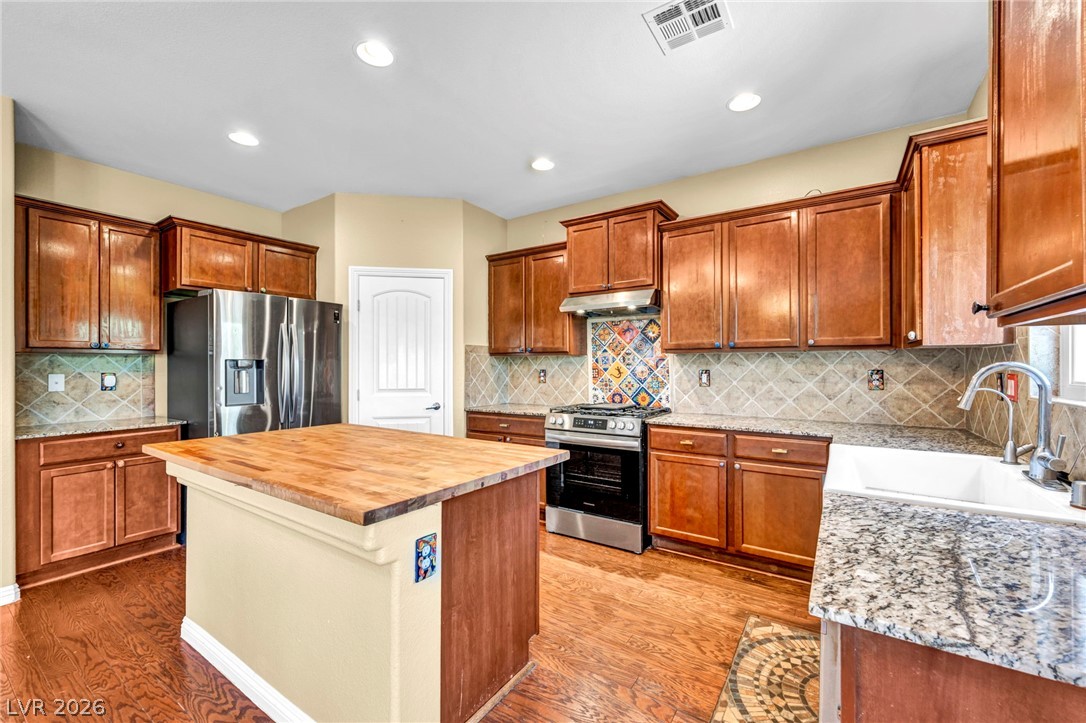 6049 Paddleboat Street North Las Vegas NV 89031