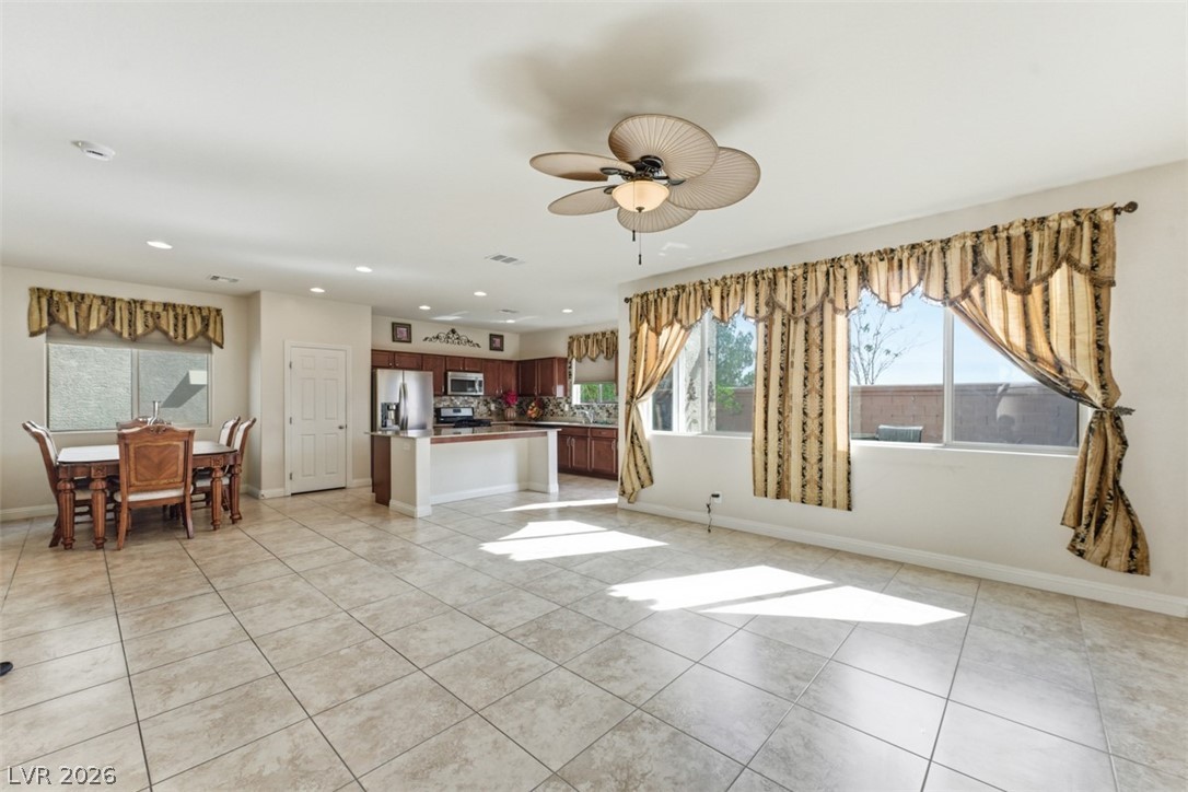32 Lily Grove Road Las Vegas NV 89148