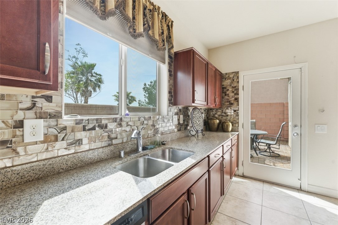 32 Lily Grove Road Las Vegas NV 89148