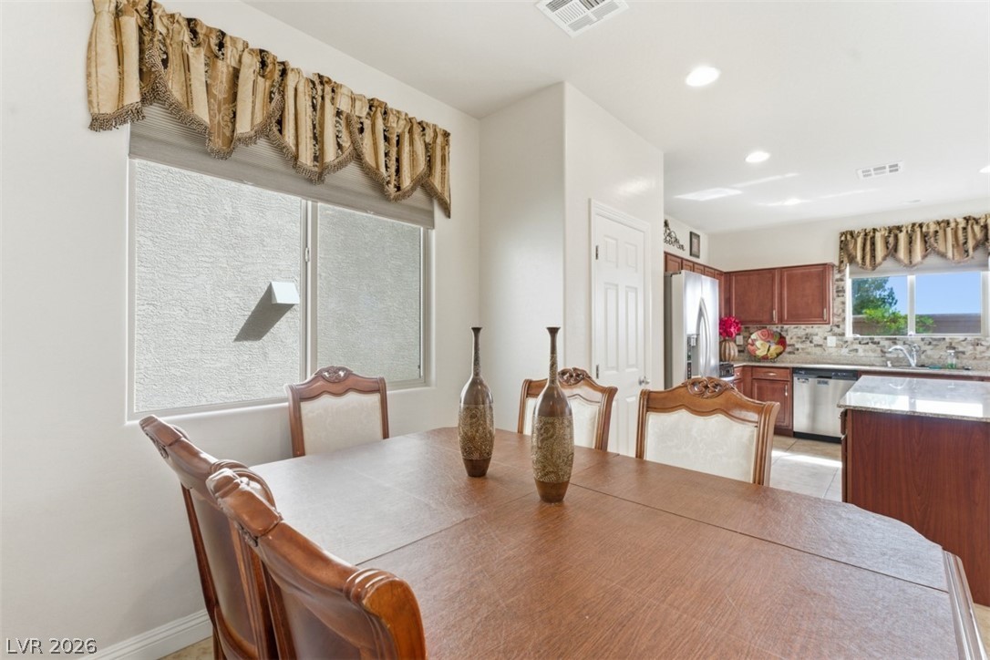 32 Lily Grove Road Las Vegas NV 89148