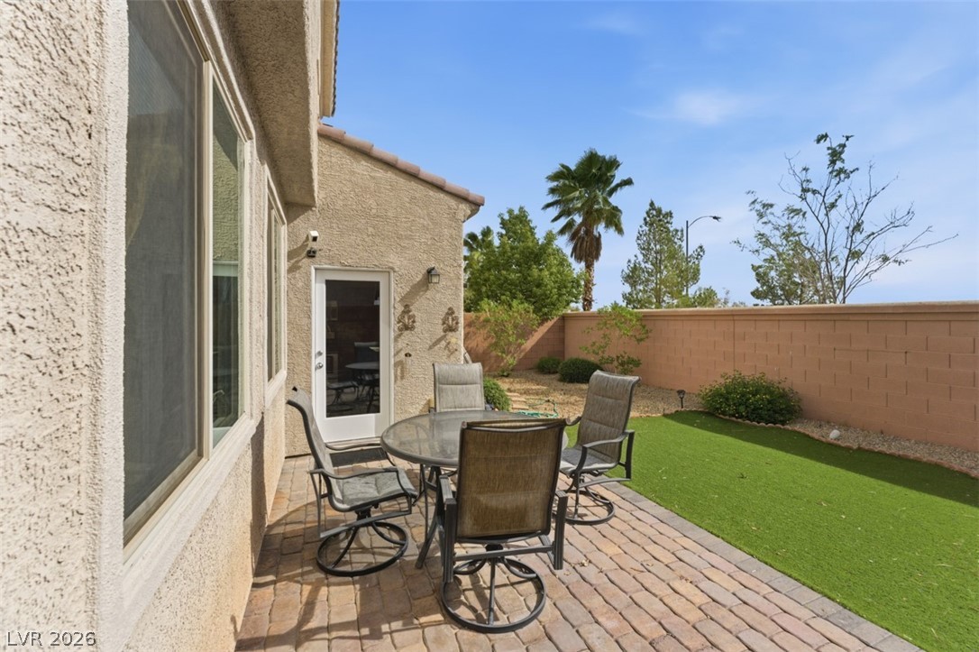 32 Lily Grove Road Las Vegas NV 89148