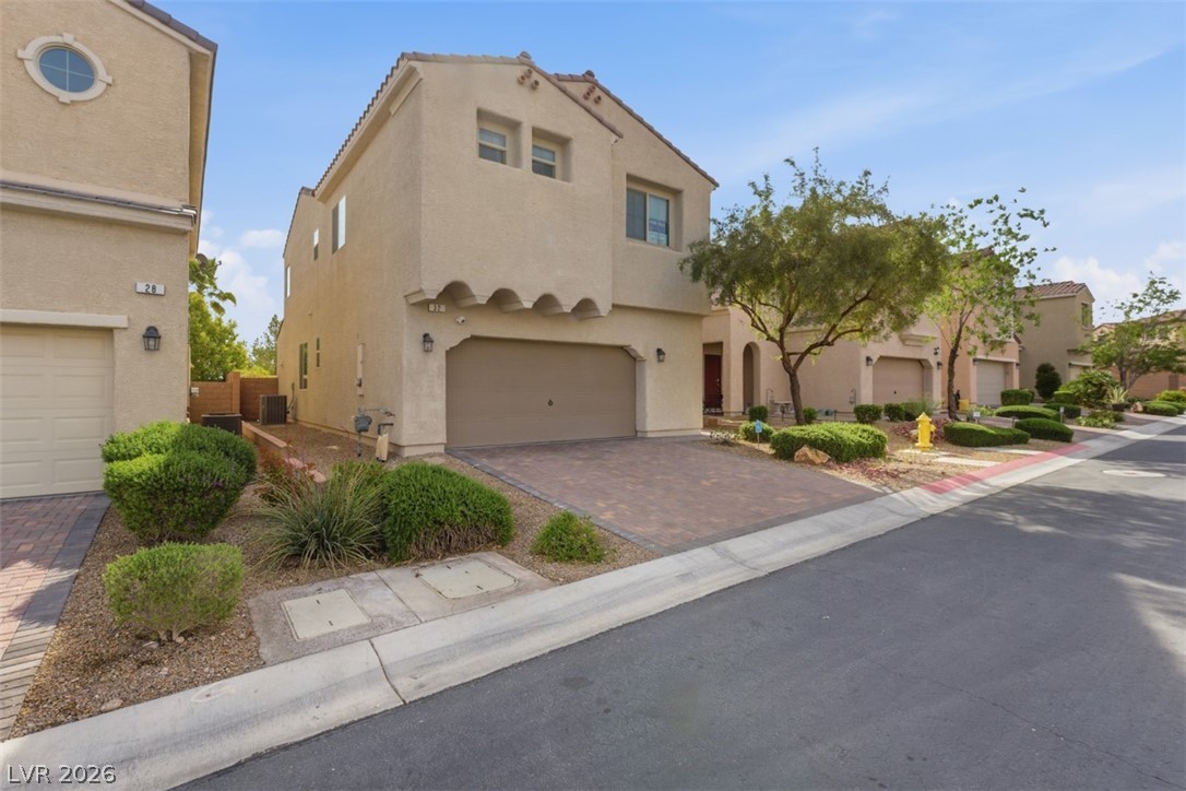 32 Lily Grove Road Las Vegas NV 89148