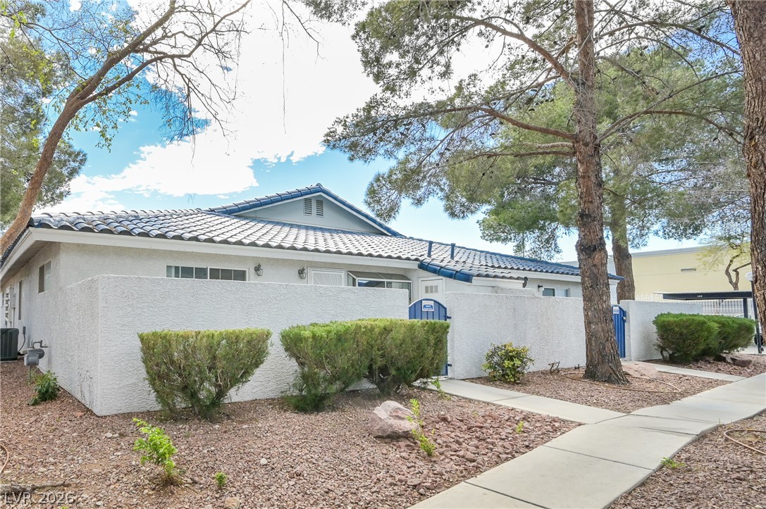 2032 Bavington Drive B Las Vegas NV 89108
