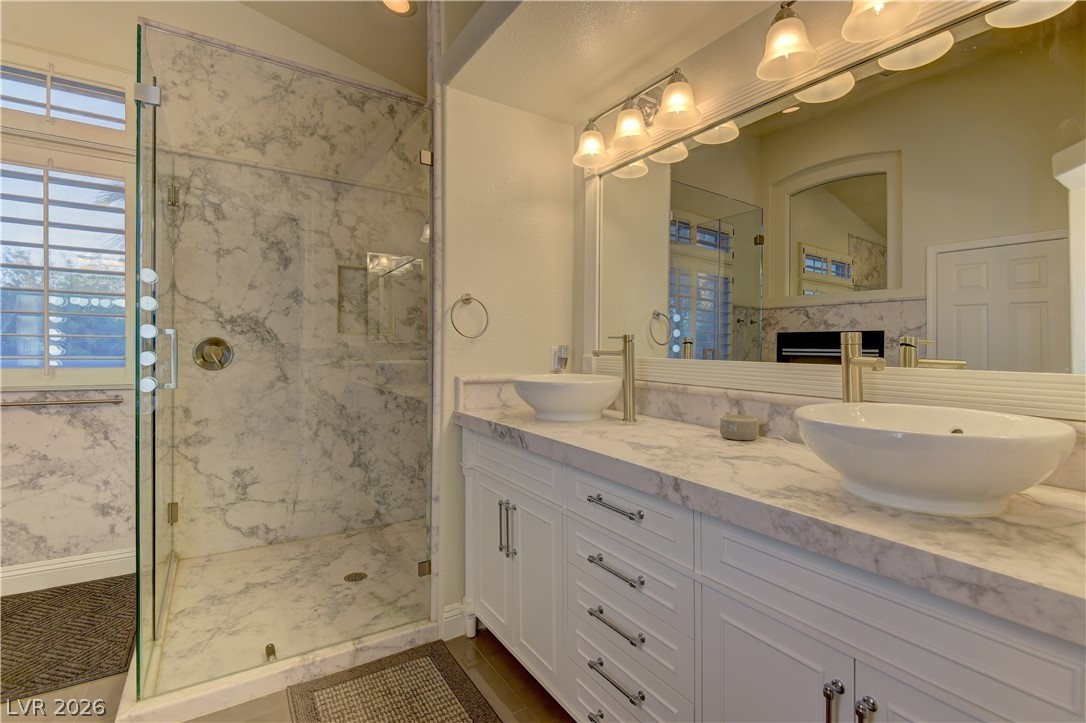 8839 La Manga Avenue Las Vegas NV 89147