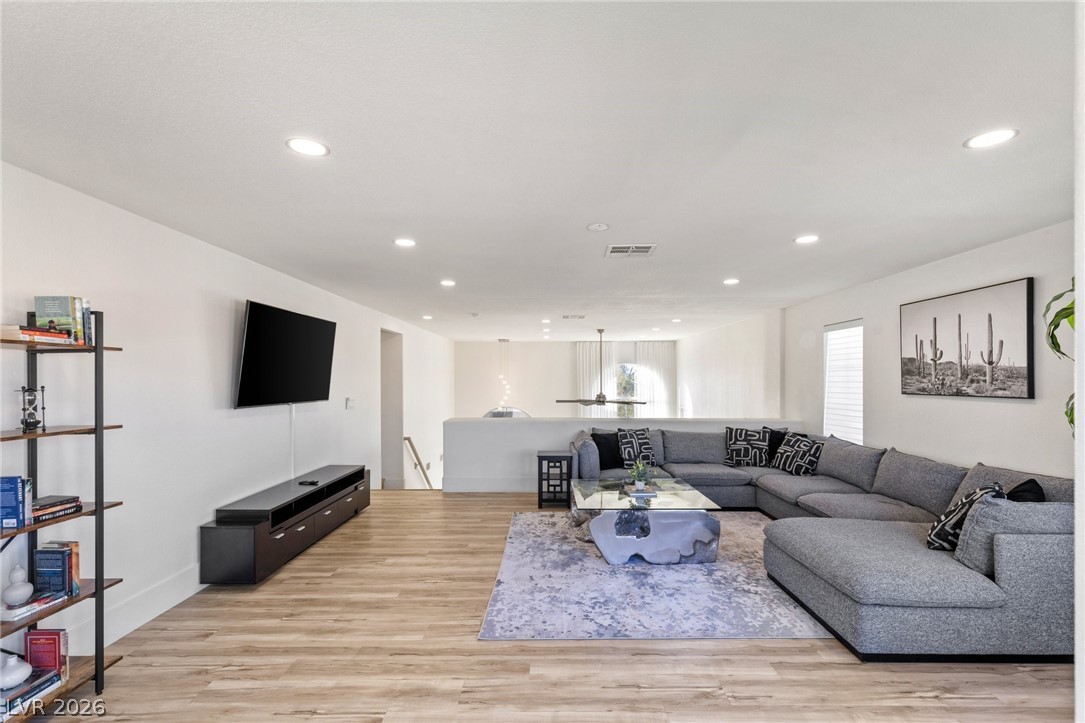 38 Diplomat Court Henderson NV 89074
