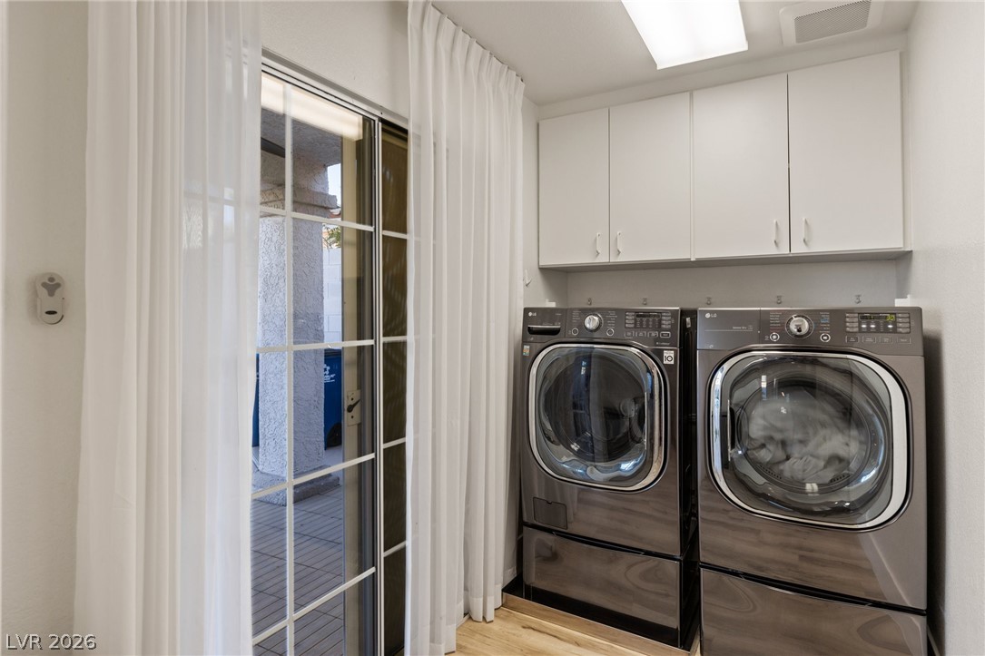 38 Diplomat Court Henderson NV 89074