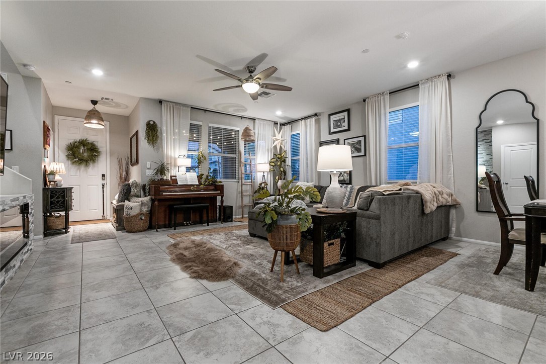 1009 Belton Lake Avenue North Las Vegas NV 89086