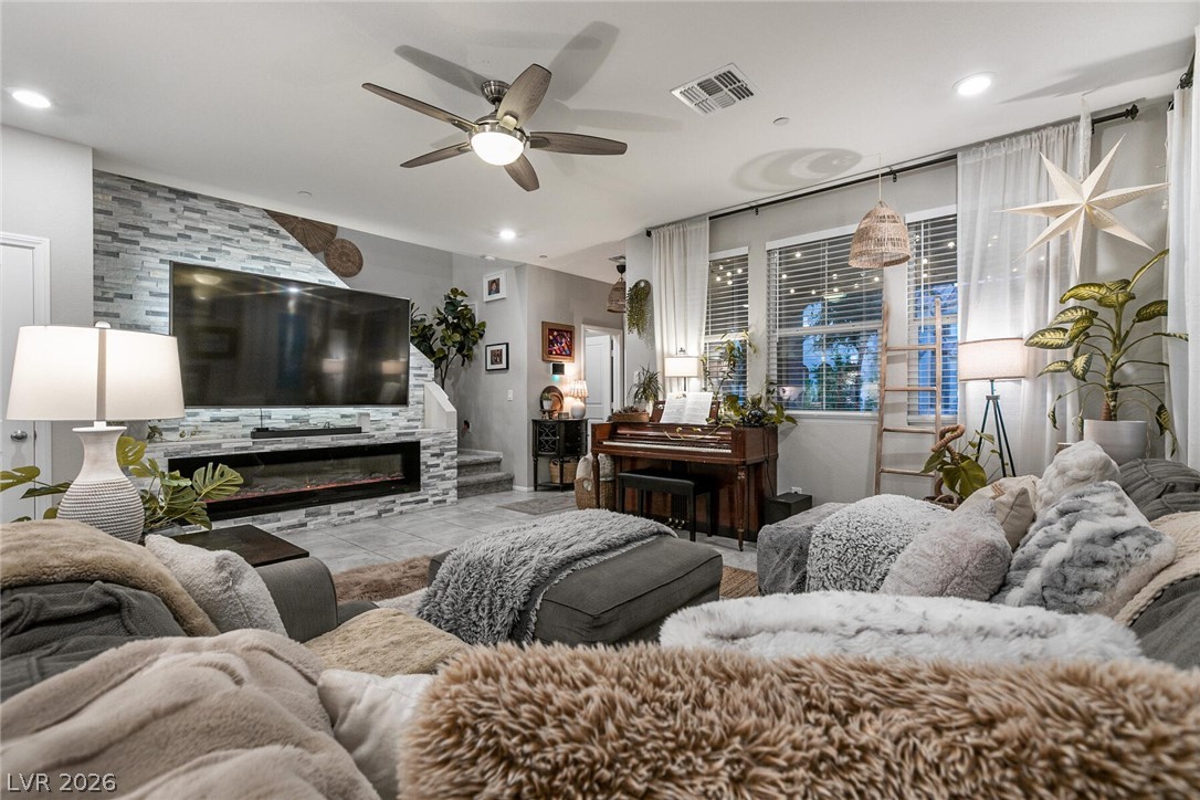 1009 Belton Lake Avenue North Las Vegas NV 89086