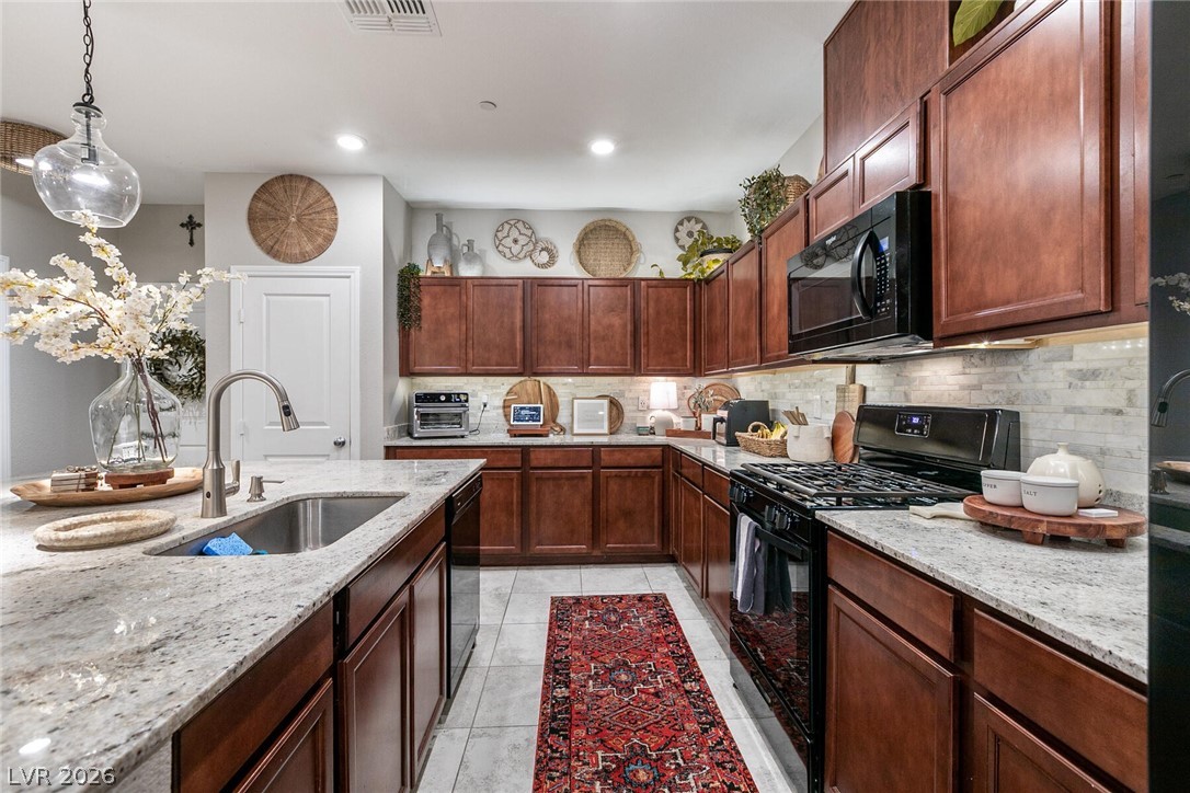 1009 Belton Lake Avenue North Las Vegas NV 89086