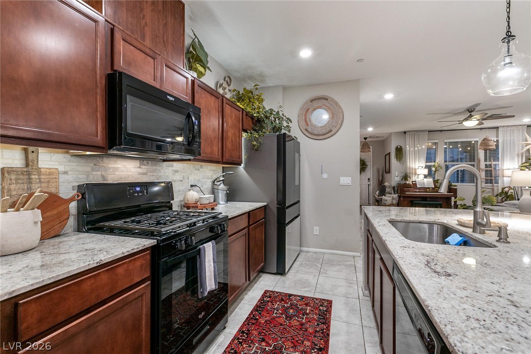 1009 Belton Lake Avenue North Las Vegas NV 89086