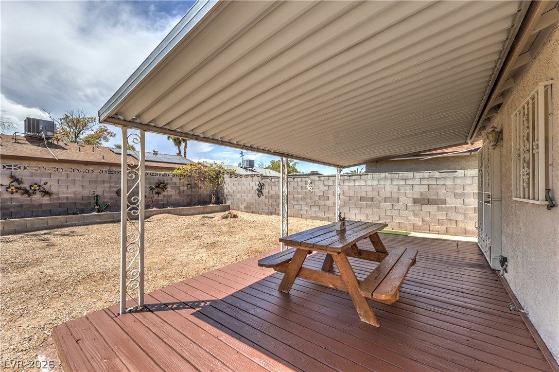 2420 Winwood Street Las Vegas NV 89108