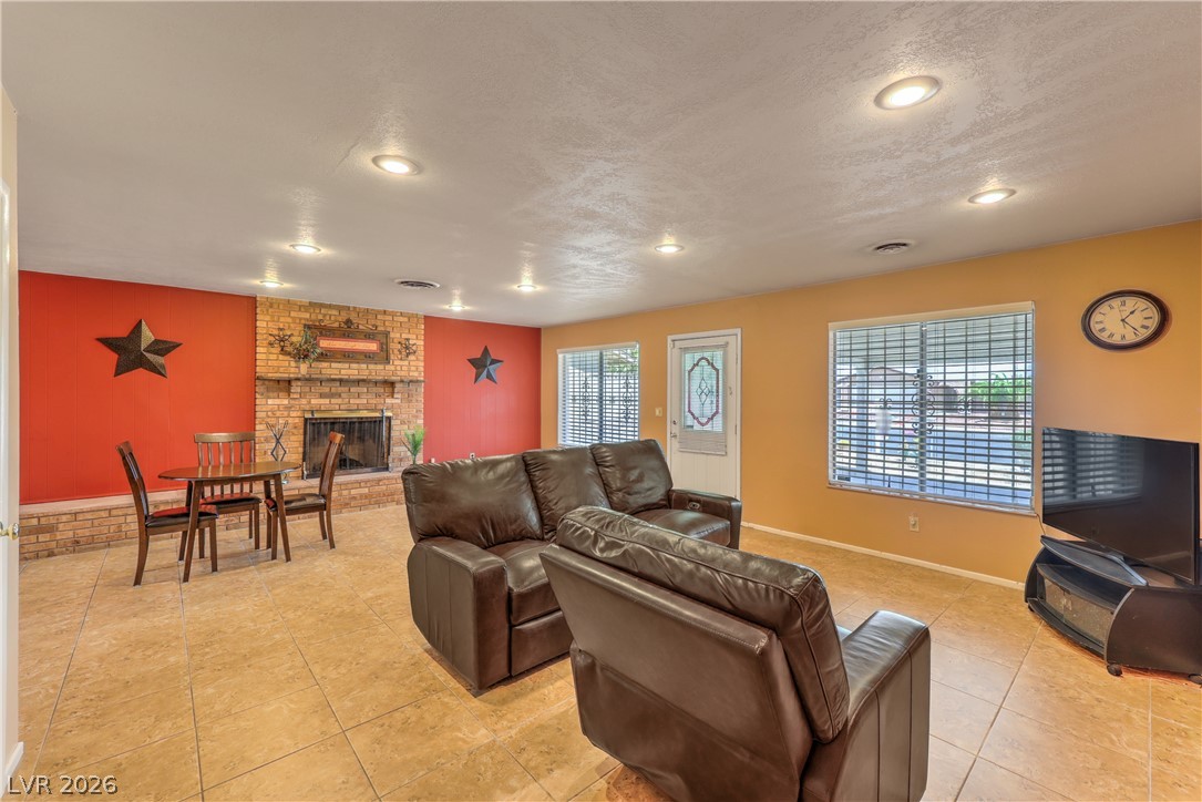 2420 Winwood Street Las Vegas NV 89108