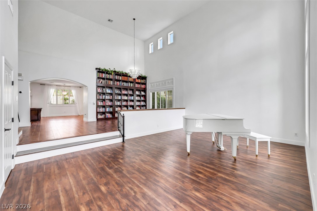 10779 Crown Court Las Vegas NV 89141
