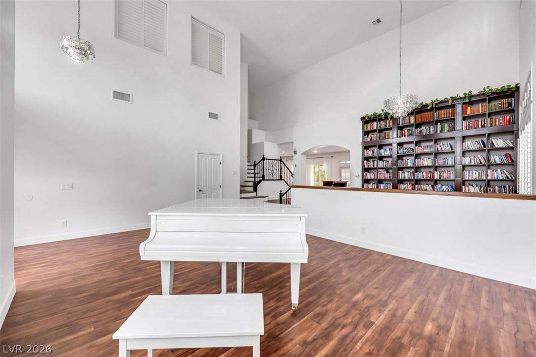 10779 Crown Court Las Vegas NV 89141