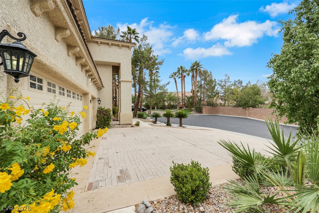 10779 Crown Court Las Vegas NV 89141