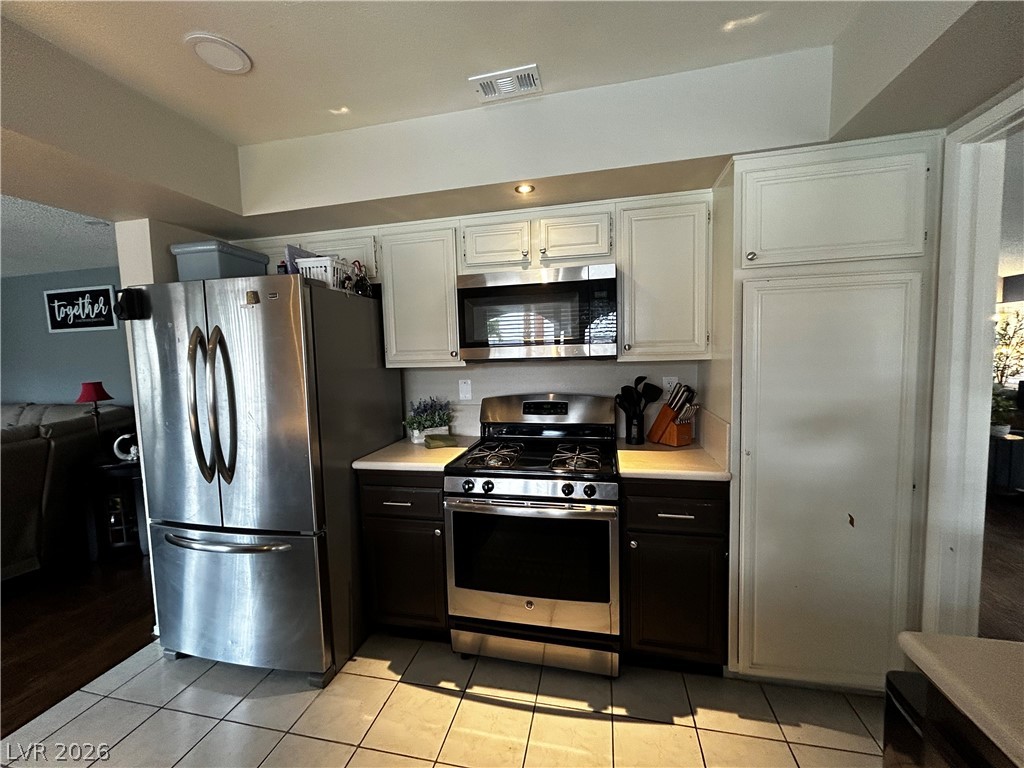 4687 Hackamore Drive Las Vegas NV 89103