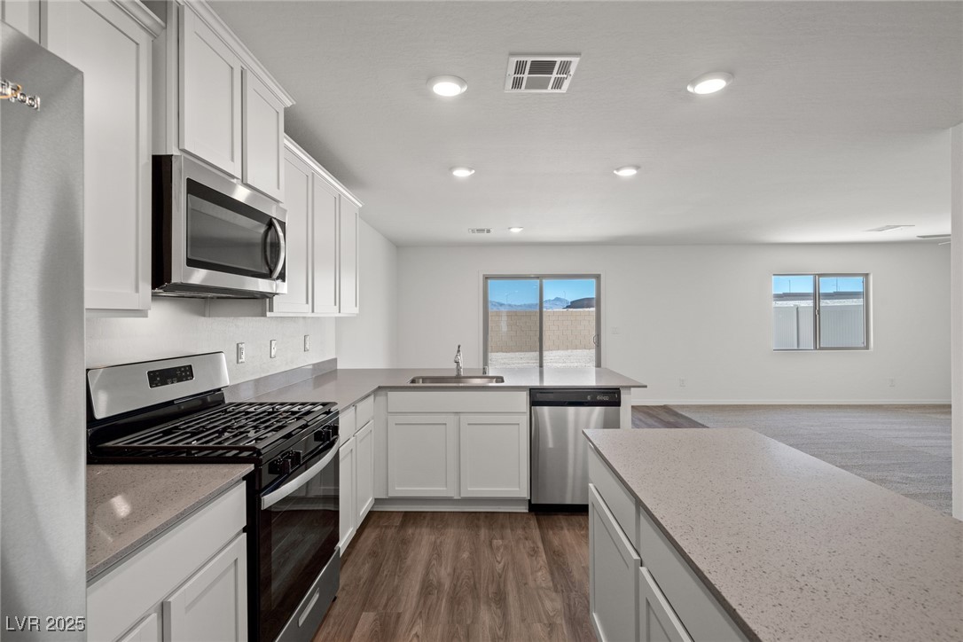 6746 Magnolia River Avenue Las Vegas NV 89156