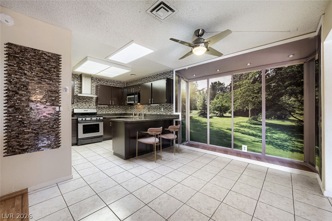 6712 Oak Valley Drive Las Vegas NV 89103
