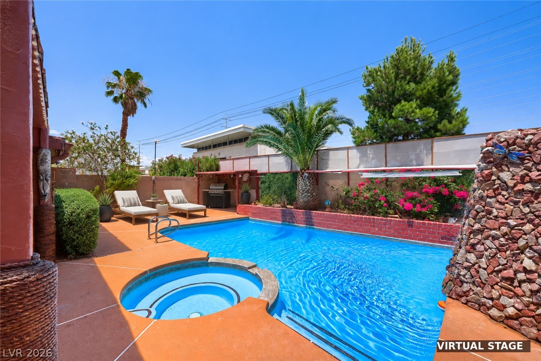 6712 Oak Valley Drive Las Vegas NV 89103
