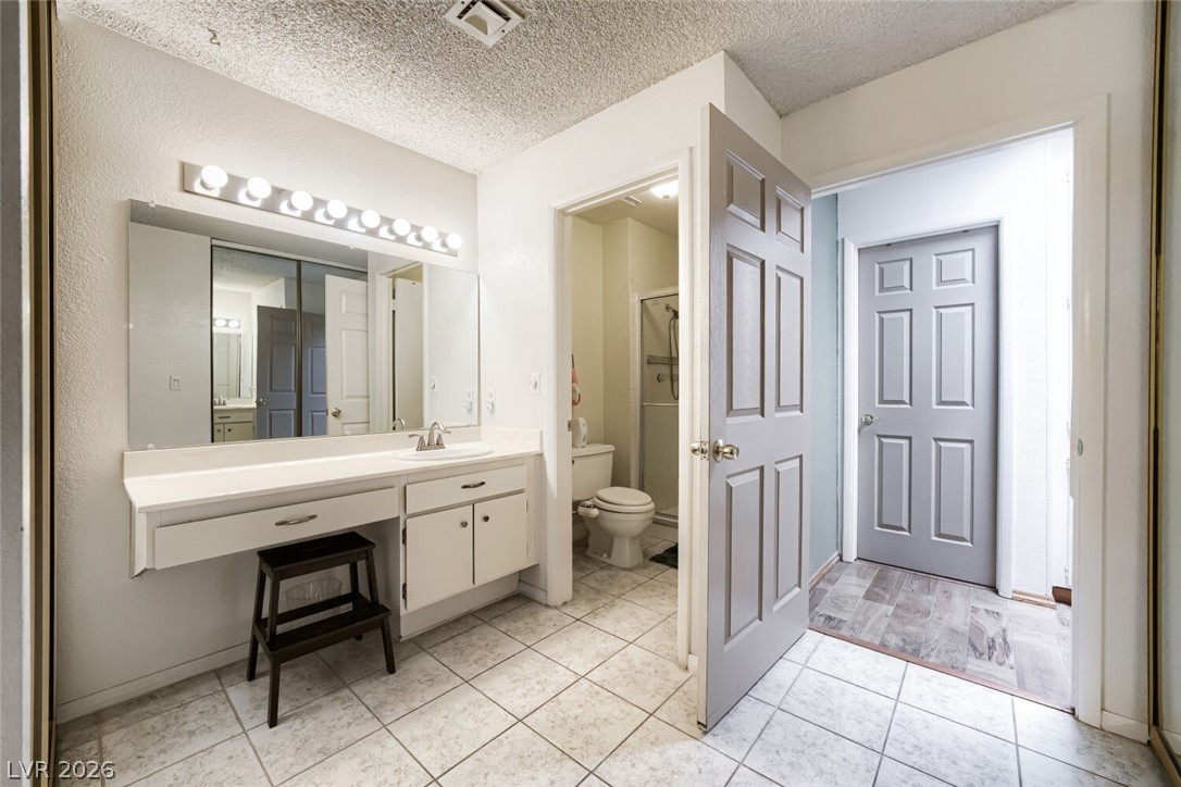 6712 Oak Valley Drive Las Vegas NV 89103