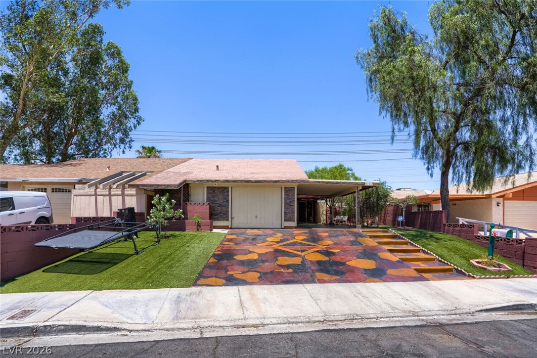 6712 Oak Valley Drive Las Vegas NV 89103