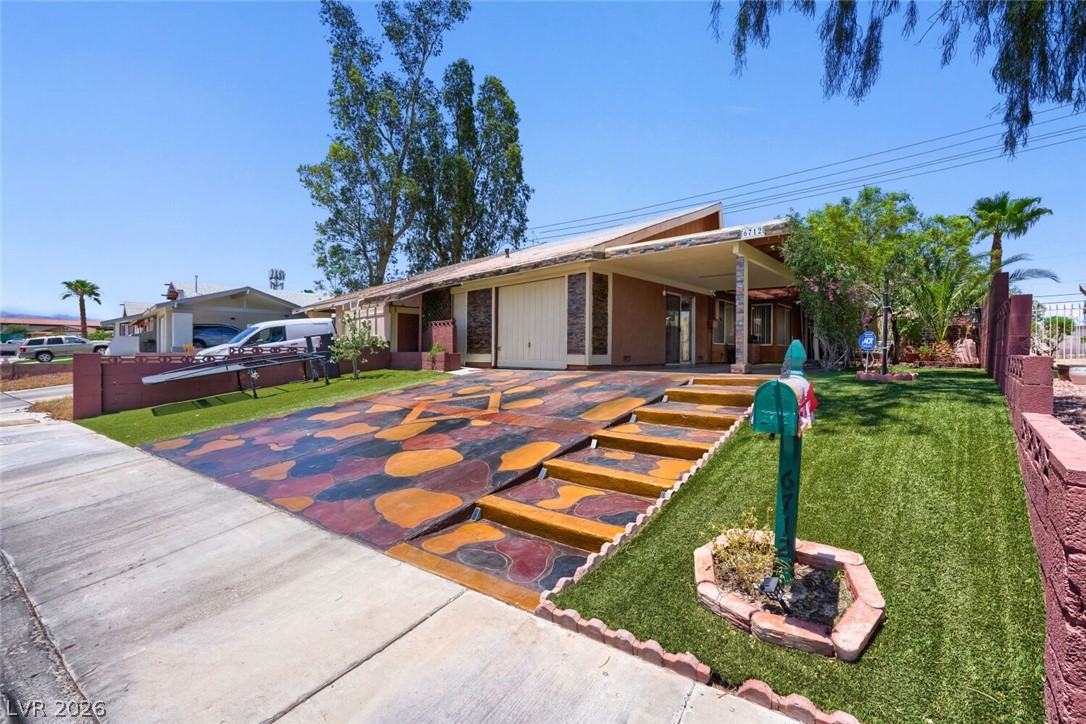 6712 Oak Valley Drive Las Vegas NV 89103