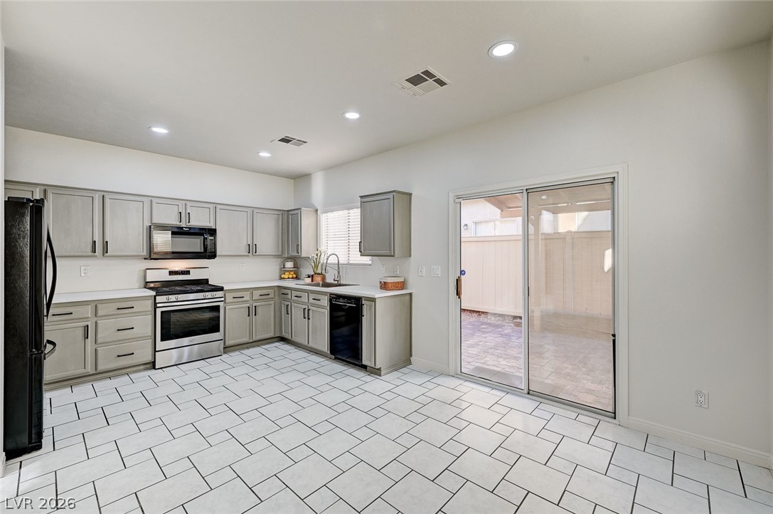 8062 Imperial Treasure Street Las Vegas NV 89139