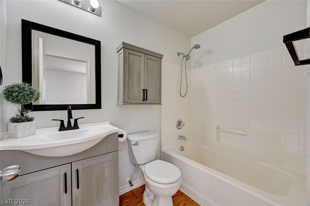 8062 Imperial Treasure Street Las Vegas NV 89139