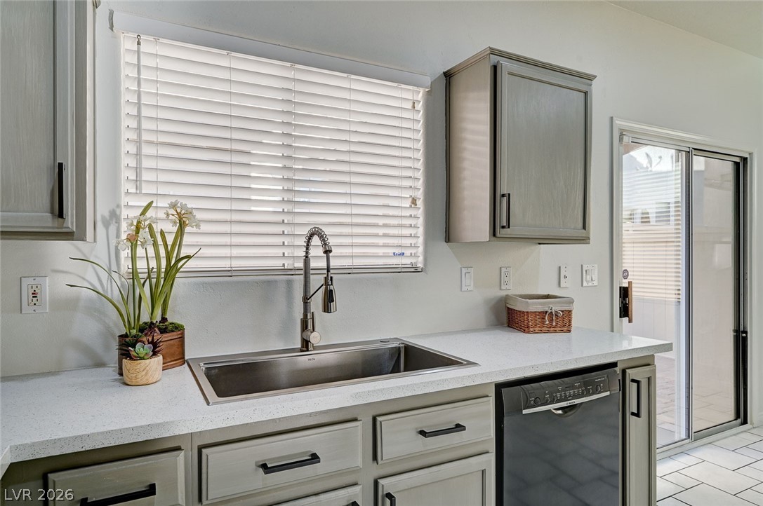 8062 Imperial Treasure Street Las Vegas NV 89139
