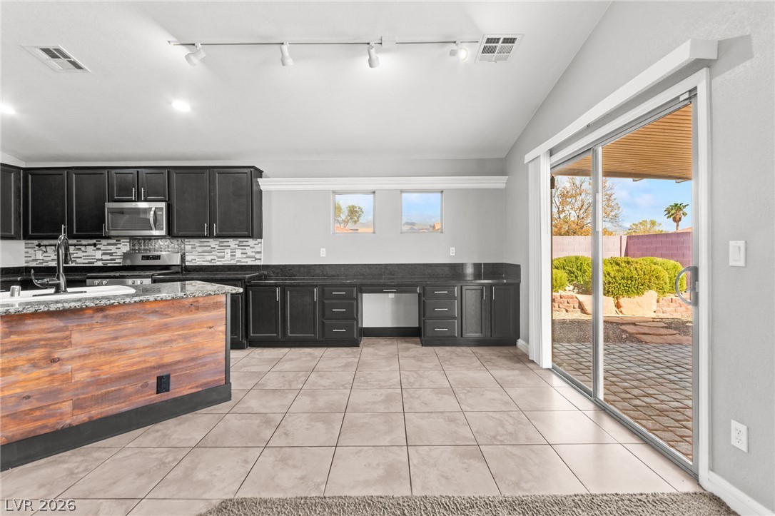 5918 Hills Echo Street North Las Vegas NV 89031