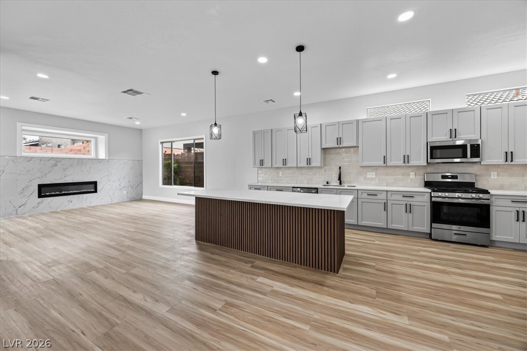 5807 Rothbury Avenue Las Vegas NV 89141