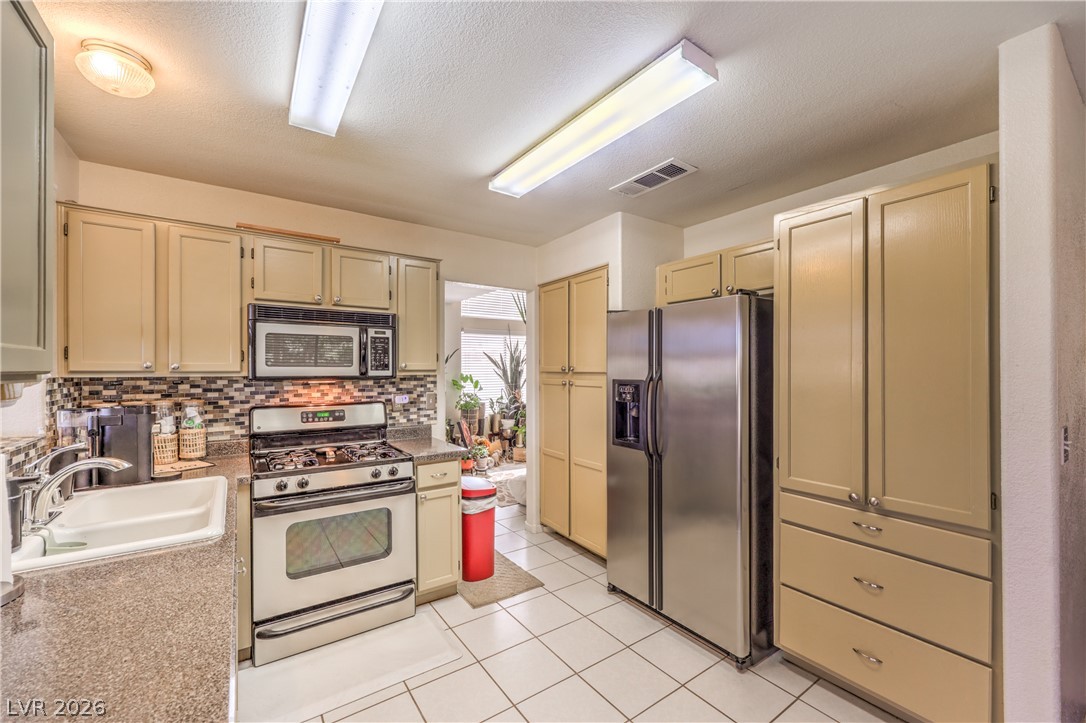 5712 Emperor Way Las Vegas NV 89130