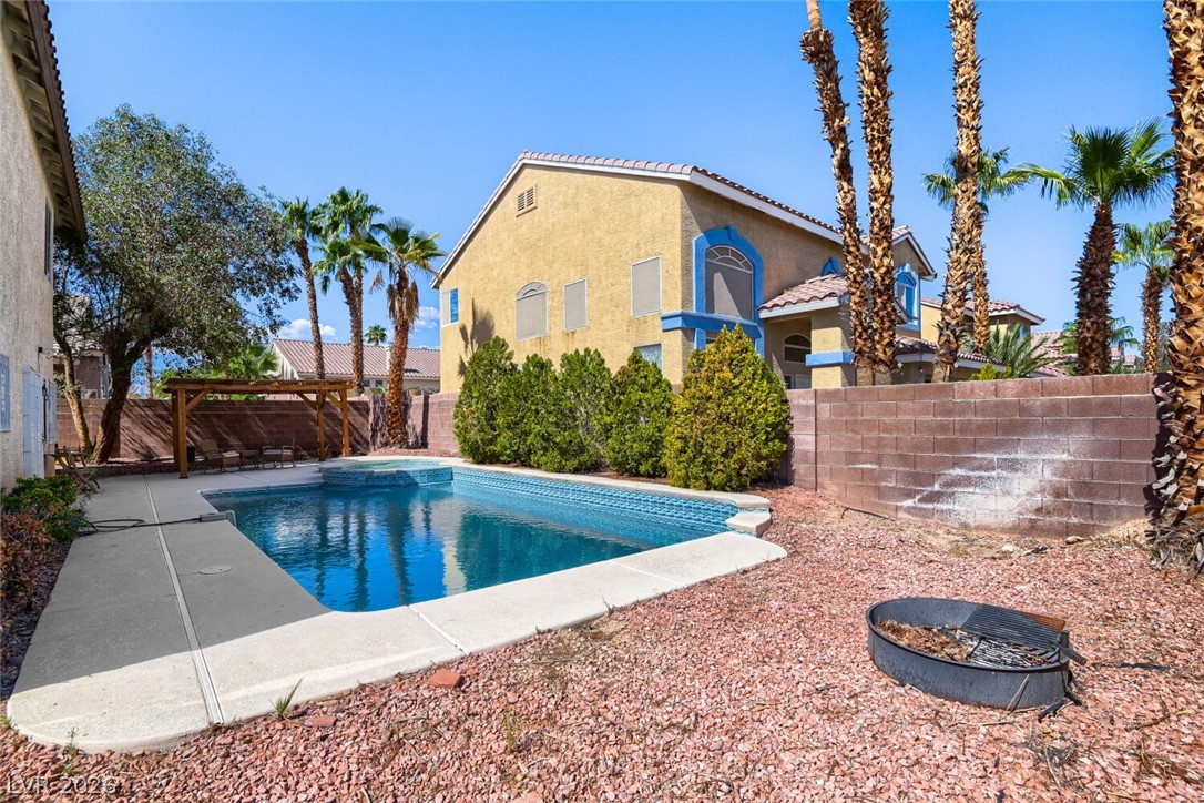8022 Yellow Daisy Avenue Las Vegas NV 89147