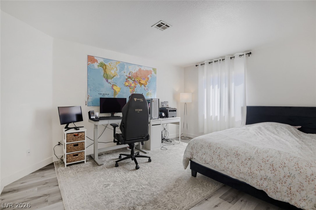 8022 Yellow Daisy Avenue Las Vegas NV 89147