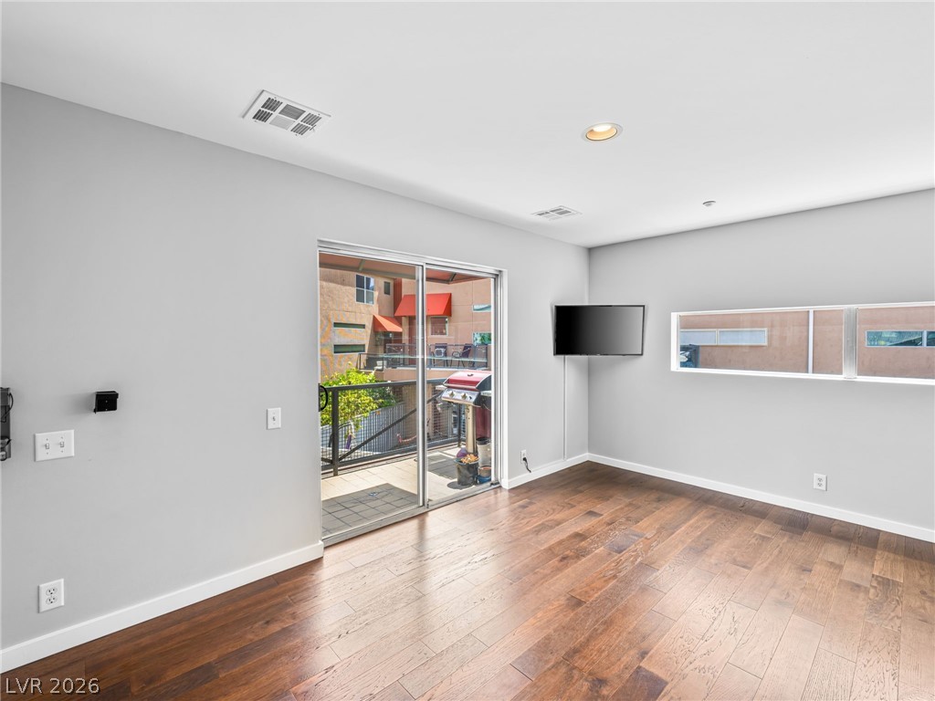 2007 Pin Oak Avenue Las Vegas NV 89101