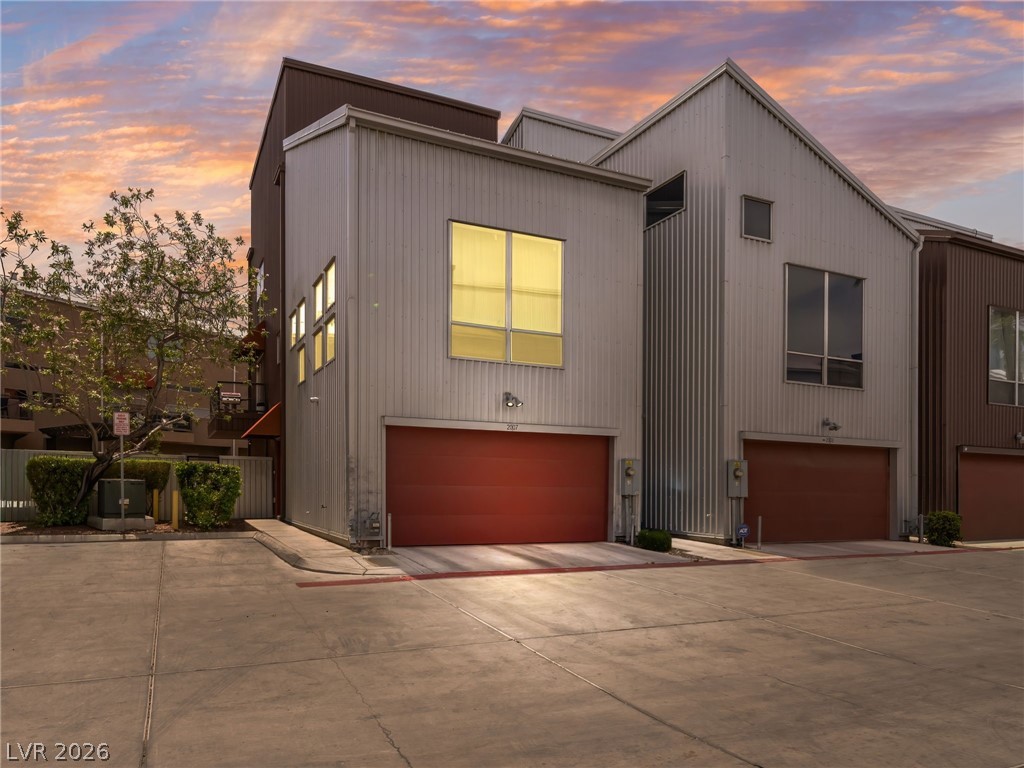 2007 Pin Oak Avenue Las Vegas NV 89101
