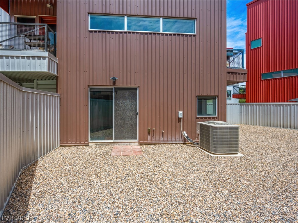 2007 Pin Oak Avenue Las Vegas NV 89101