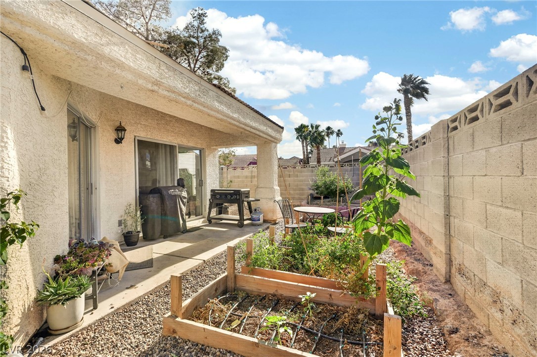 6724 Silver Spoon Drive Las Vegas NV 89108