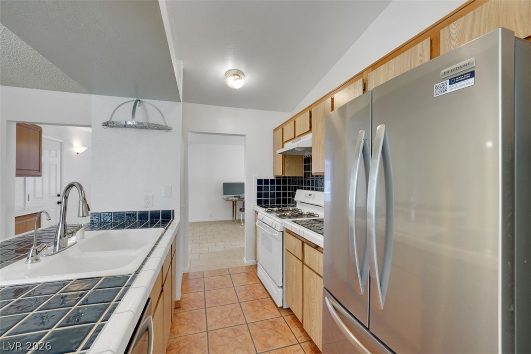 1940 Tide Court Las Vegas NV 89156