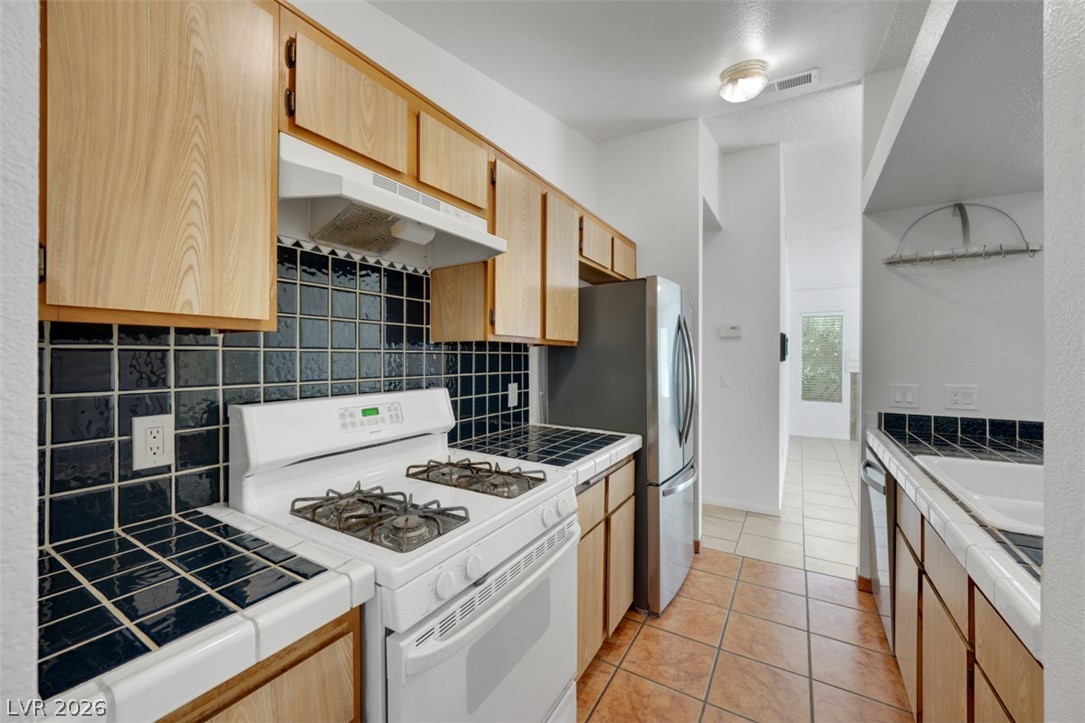 1940 Tide Court Las Vegas NV 89156