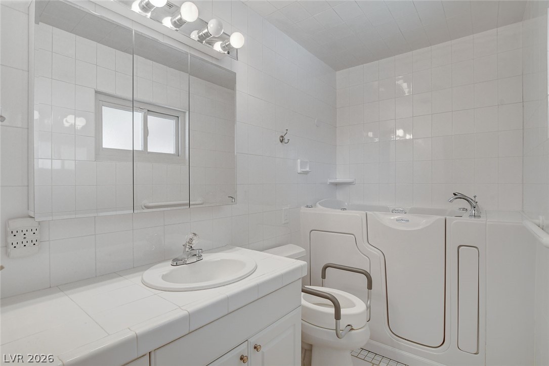 3239 Bluebird Street Las Vegas NV 89121