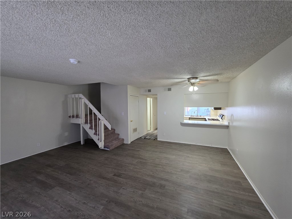 4232 Kona Coast Way Las Vegas NV 89121