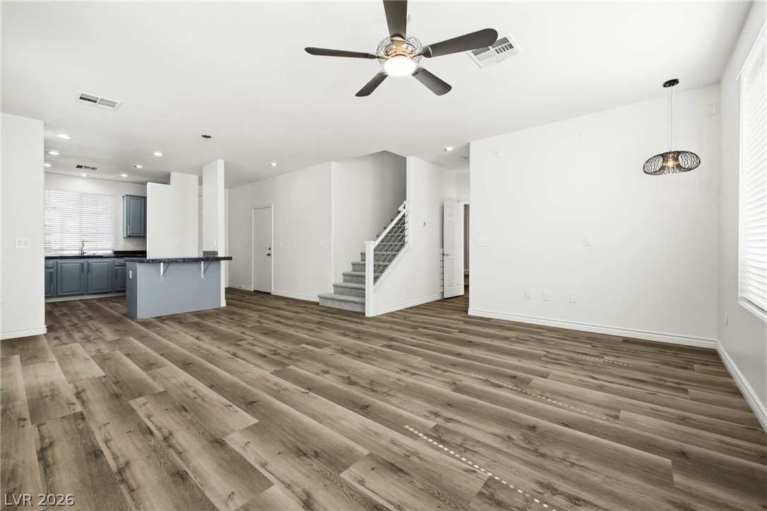 8352 Cambridge Grove Street Las Vegas NV 89139