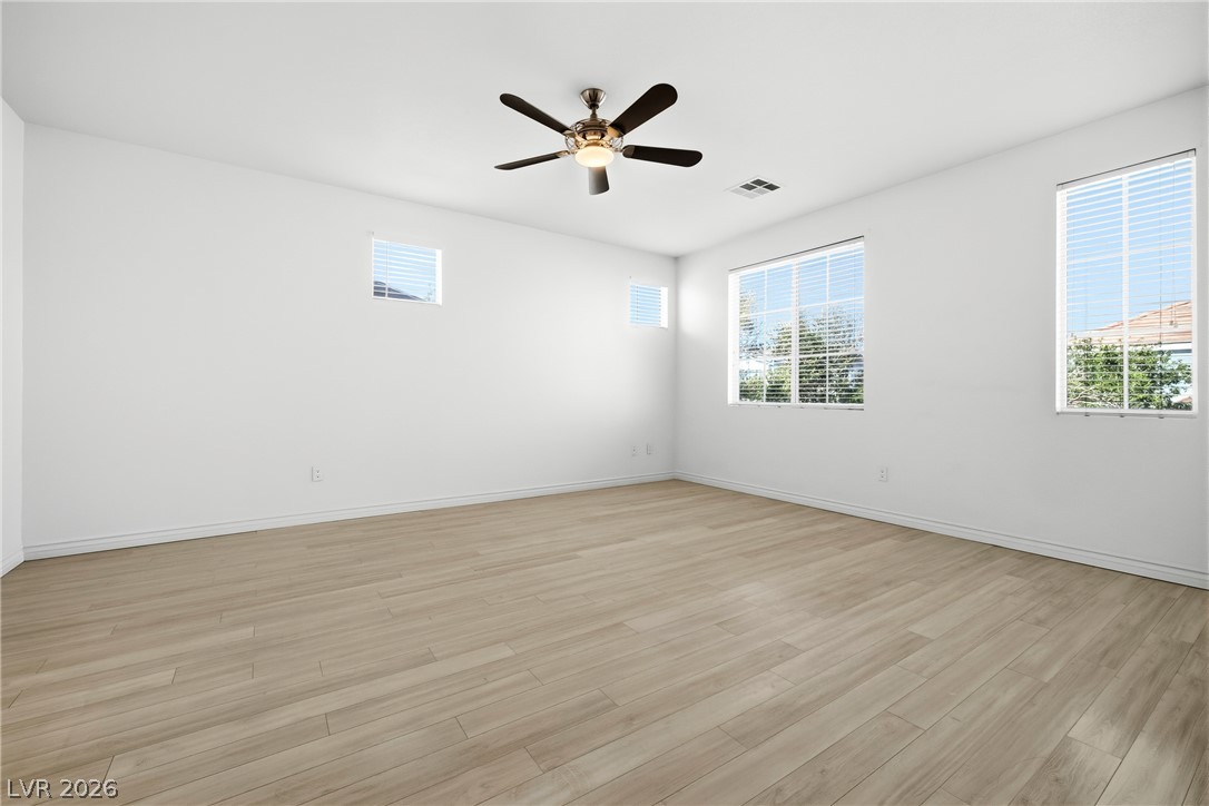 8352 Cambridge Grove Street Las Vegas NV 89139