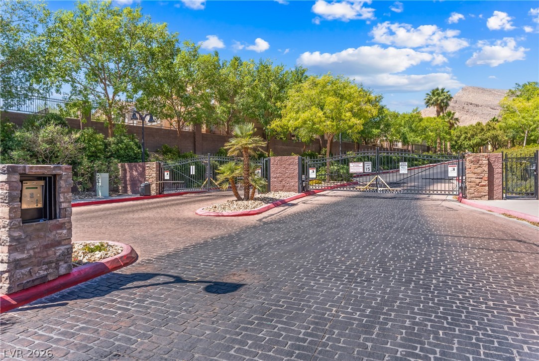 10380 Commanche Moon Avenue Las Vegas NV 89129
