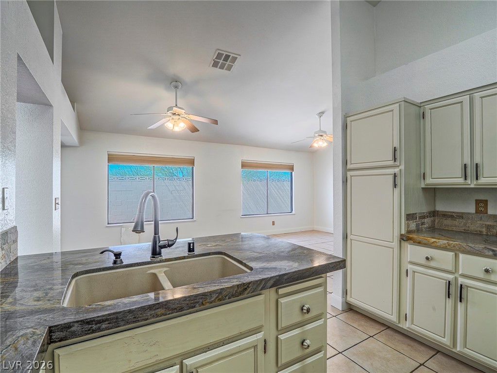 8047 Aspendale Drive Las Vegas NV 89123