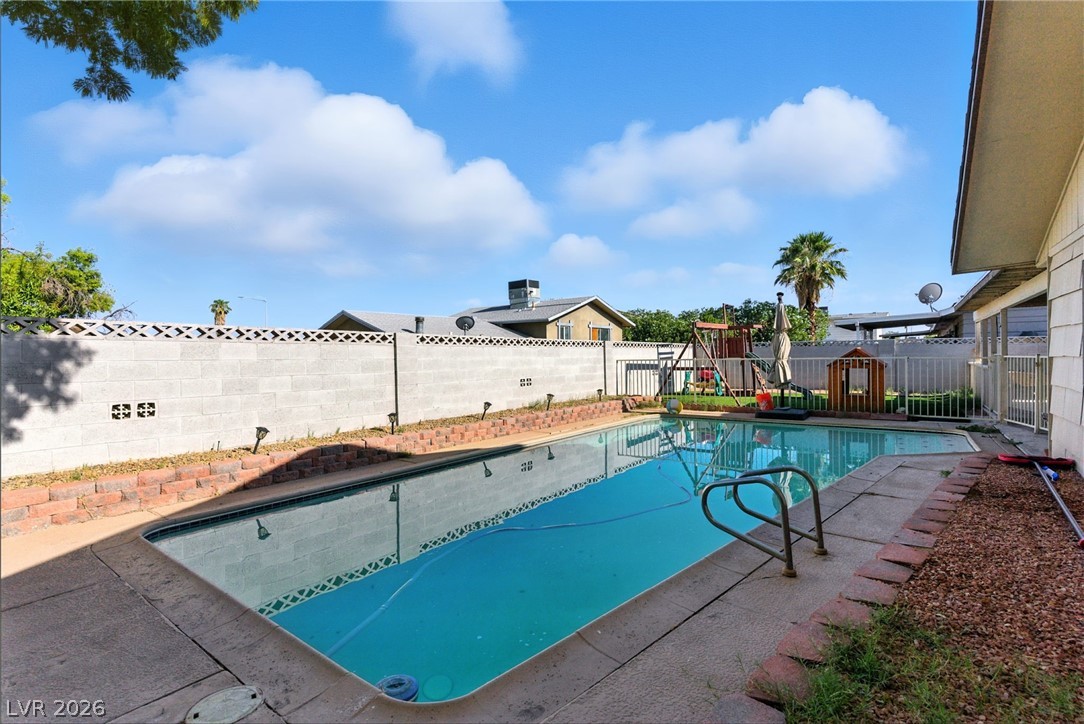 613 Biljac Street Las Vegas NV 89145