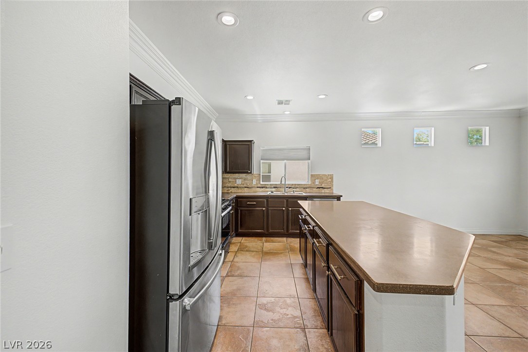5511 Meedeldale Street North Las Vegas NV 89031